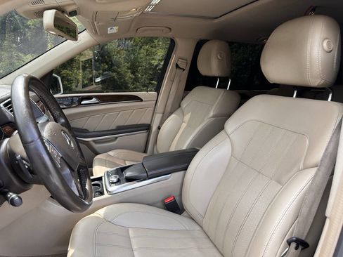 Used 2014 Mercedes-Benz GL 450 4MATIC image 22