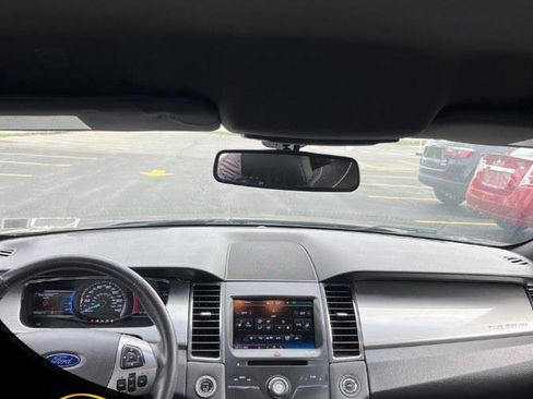 Used 2015 Ford Taurus SEL w/ Equipment Group 201A AWD/4WD image 9