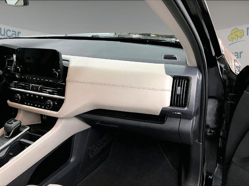 Used 2023 Nissan Pathfinder SL w/ Lighting Package (N92) AWD/4WD image 13
