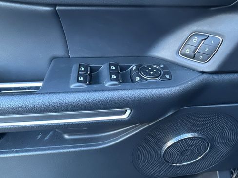 Used 2023 Ford Expedition Max XLT image 27