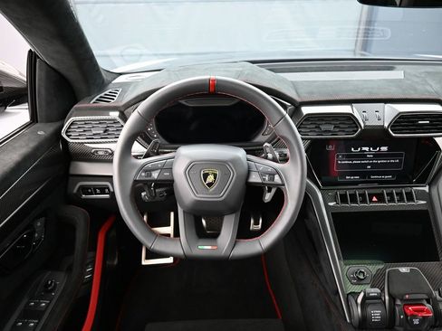 Used 2024 Lamborghini Urus Performante image 19