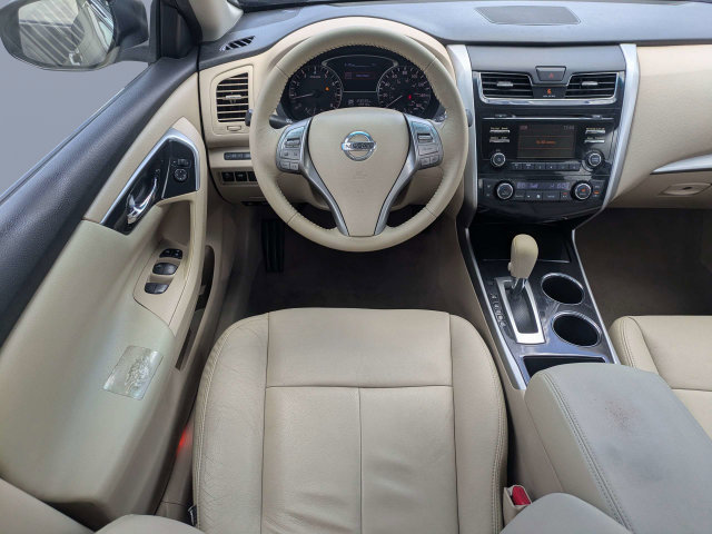 Used 2014 Nissan Altima 2.5 SV w/ Convenience Package FWD image 14
