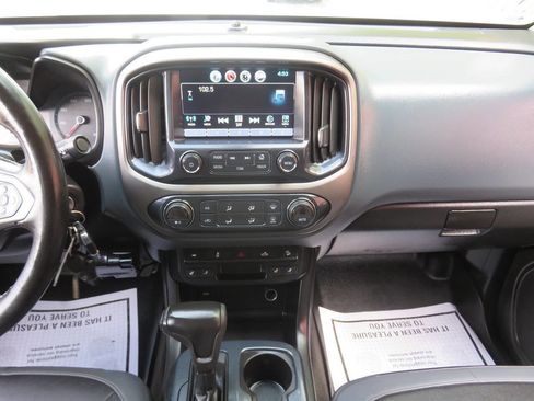 Used 2016 Chevrolet Colorado Z71 AWD/4WD image 17