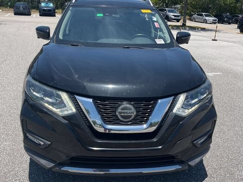 Used 2018 Nissan Rogue SL w/ Premium Package FWD image 2