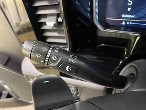 Used 2022 GMC Sierra 1500 SLT w/ SLT Convenience Package image 24