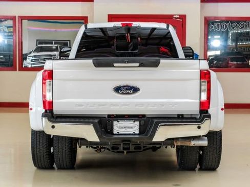Used 2017 Ford F350 Lariat w/ Lariat Value Package AWD/4WD image 11