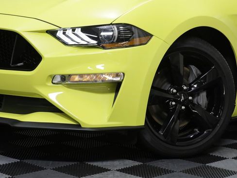 Used 2021 Ford Mustang GT Premium w/ Black Accent Package RWD image 3