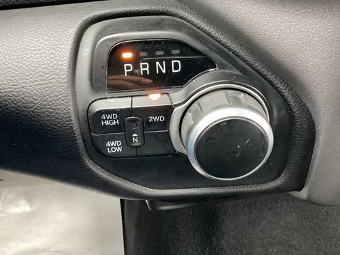 Used 2024 RAM 2500 Big Horn AWD/4WD image 24