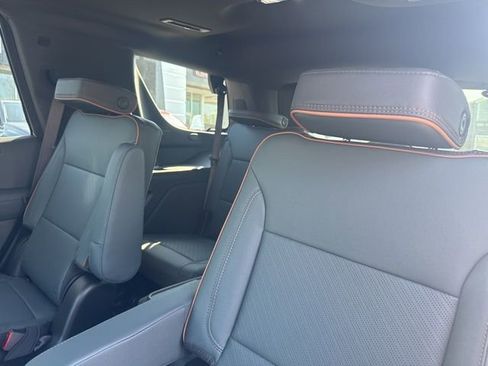 New 2026 GMC Yukon AT4 w/ AT4 Premium Plus Package AWD/4WD image 18