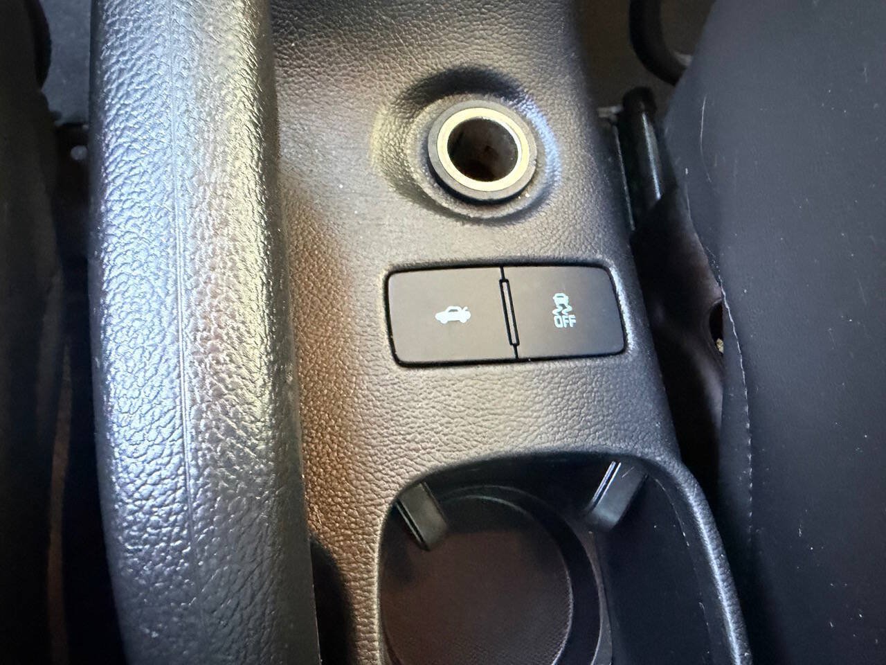 Used 2014 Chevrolet Sonic LTZ FWD image 27