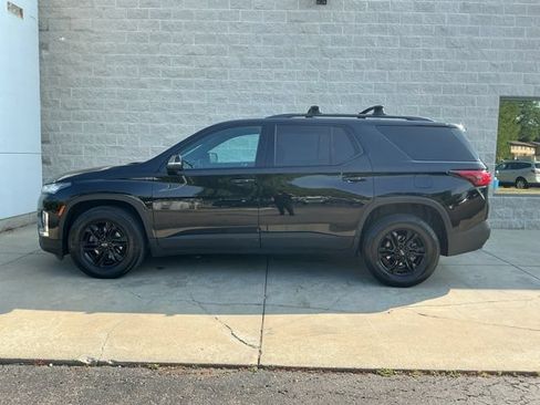 Used 2024 Chevrolet Traverse LT w/ Midnight/Sport Edition AWD/4WD image 6