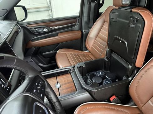 Used 2024 GMC Yukon Denali Ultimate image 28