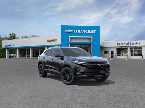 New 2026 Chevrolet Trax ACTIV FWD image 1