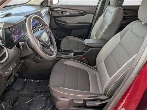 Used 2025 Chevrolet TrailBlazer LT image 15
