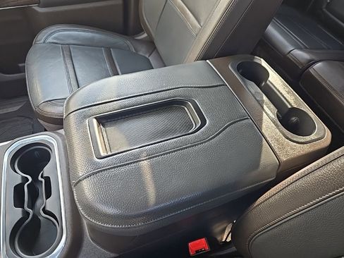 Used 2022 GMC Sierra 2500 Denali image 38