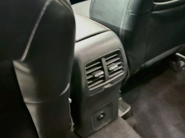 Certified 2025 Ford Escape ST-Line AWD/4WD image 23