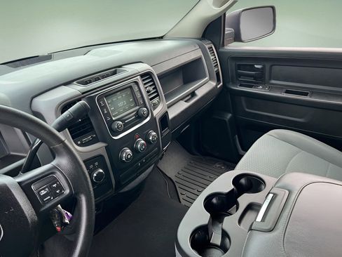 Used 2017 RAM 1500 Express w/ Black Ram 1500 Express Group image 17