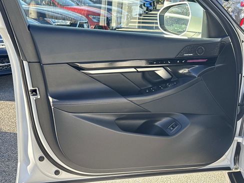 Used 2024 BMW 530i xDrive w/ Convenience Package image 17