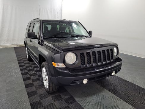 Used 2014 Jeep Patriot Sport w/ Power Value Group AWD/4WD image 13