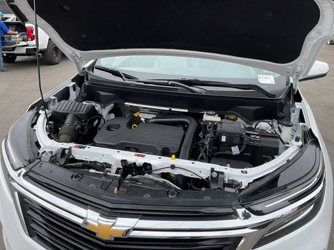 Used 2024 Chevrolet Equinox LT image 24