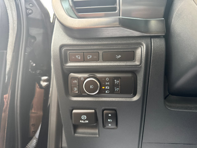 Used 2023 Ford F150 Lariat w/ Equipment Group 502A High RWD image 14