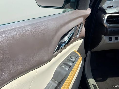 Used 2018 GMC Acadia Denali FWD image 6
