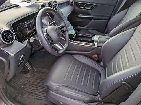 Used 2025 Mercedes-Benz GLC 350e 4MATIC image 11