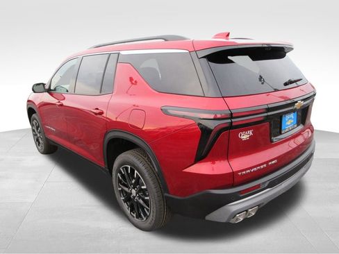 New 2026 Chevrolet Traverse LT w/ Sun and Wheel Package image 3