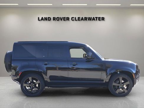 New 2026 Land Rover Defender 110 X-Dynamic SE image 6