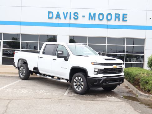 New 2026 Chevrolet Silverado 2500 Custom w/ Custom Value Package AWD/4WD image 3
