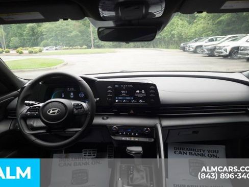 Certified 2026 Hyundai Elantra Sport image 18