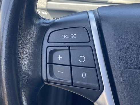 Used 2018 Volvo V60 T5 Dynamic w/ Vision Package FWD image 25