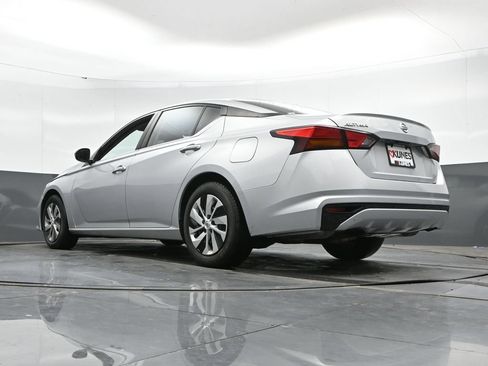 Used 2021 Nissan Altima 2.5 S FWD image 43