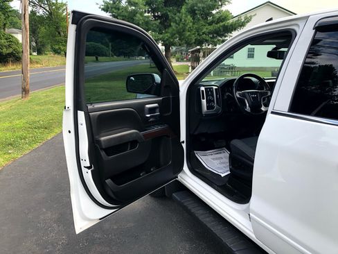 Used 2018 GMC Sierra 1500 SLE w/ SLE Value Package image 22
