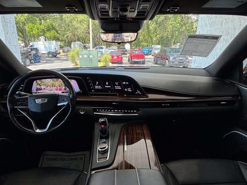 Used 2021 Cadillac Escalade ESV Premium Luxury RWD image 21