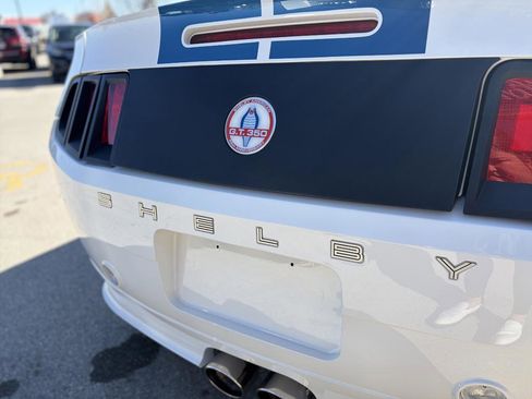 Used 2011 Ford Mustang GT Premium image 15