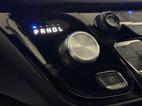 New 2026 Chrysler Pacifica Limited image 17