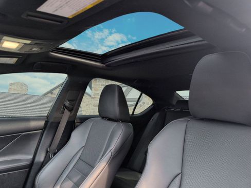 Certified 2024 Lexus IS 350 F Sport image 23