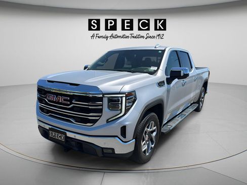 Used 2022 GMC Sierra 1500 SLT w/ SLT Premium Plus Package AWD/4WD image 1