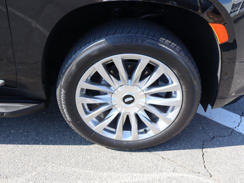 Used 2024 Cadillac Escalade Premium Luxury AWD/4WD image 42