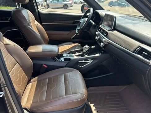 Used 2022 Kia Telluride SX w/ SX Prestige Package AWD/4WD image 21