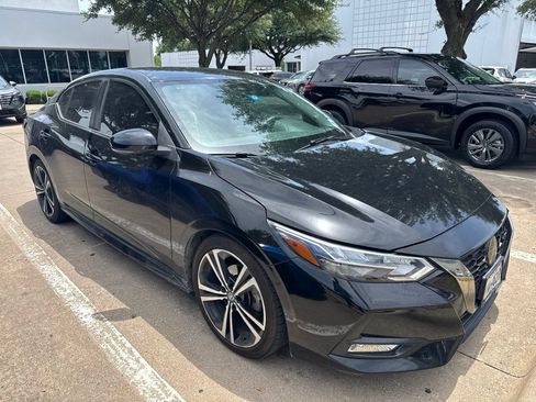 Used 2021 Nissan Sentra SR FWD image 2