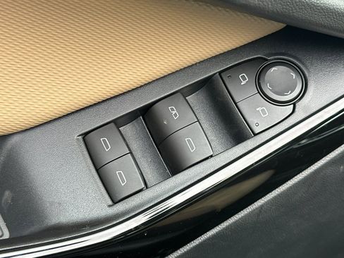 Used 2026 Chevrolet Equinox ACTIV AWD/4WD image 12