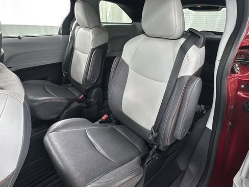 Used 2023 Toyota Sienna XSE image 12