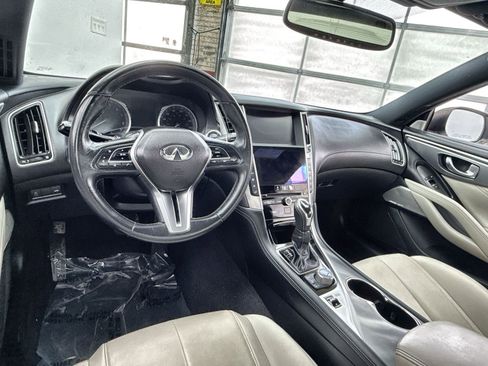 Used 2017 INFINITI Q60 w/ Cargo Package image 12
