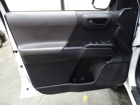 Used 2023 Toyota Tacoma SR image 15