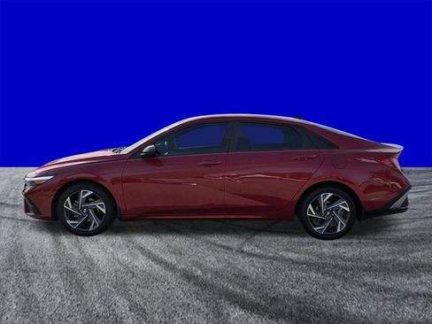 Used 2025 Hyundai Elantra Sport FWD image 7