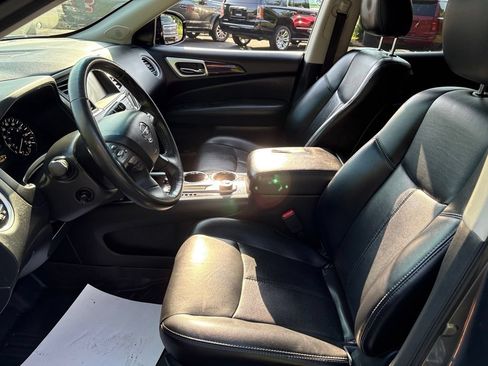 Used 2015 Nissan Pathfinder Platinum AWD/4WD image 9