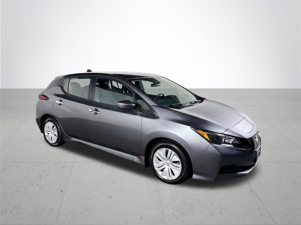Used 2025 Nissan Leaf S FWD image 4