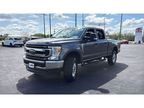 Used 2020 Ford F250 XL w/ STX Appearance Package AWD/4WD image 3